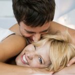 Benarkah Menghirup Aroma Pasangan Bisa Meredakan Stres?